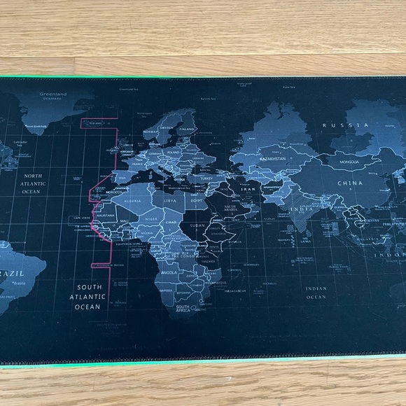 LED light up World Map Mouse Pad - Picture 6 of 12